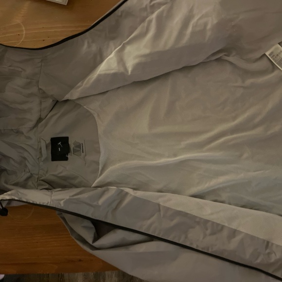 H&M ski shell jacket. Grey, woman’s size medium/large. Sweden line. - Picture 6 of 7